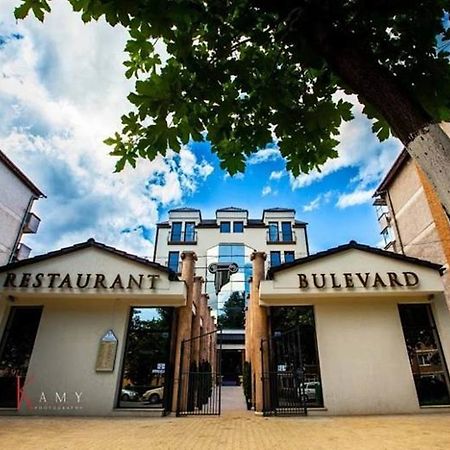 Hotel Bulevard Hunedoara Eksteriør bilde