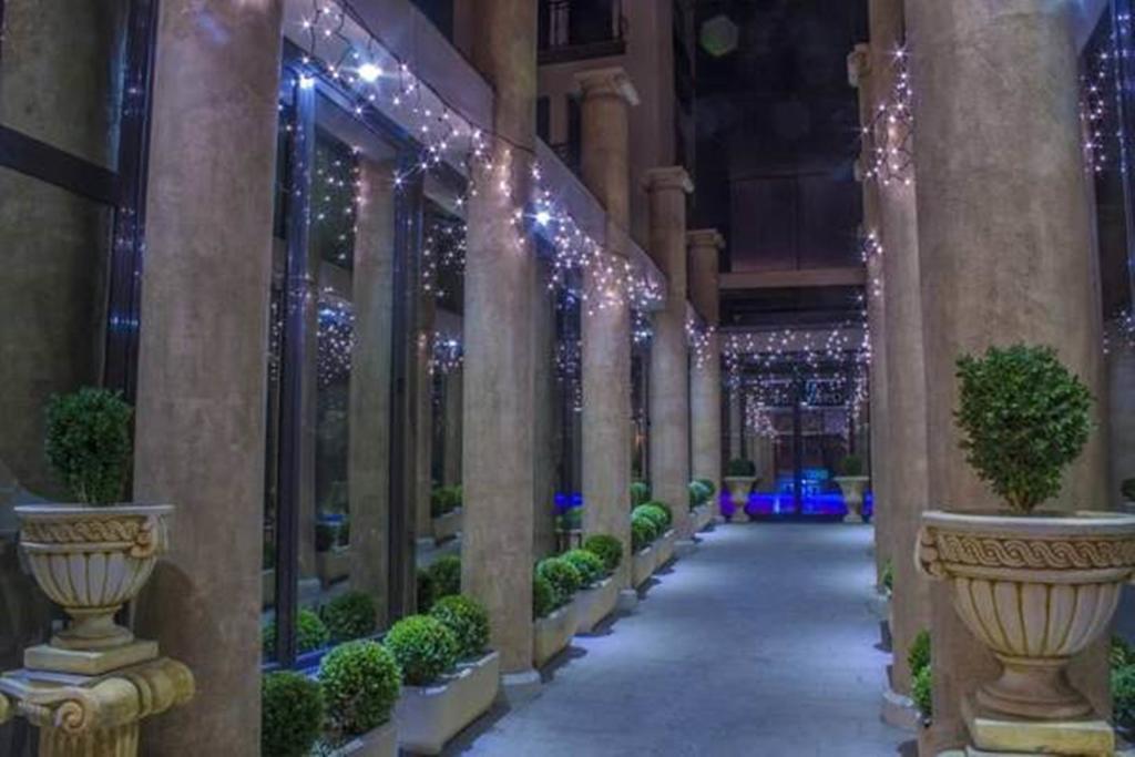 Hotel Bulevard Hunedoara Eksteriør bilde