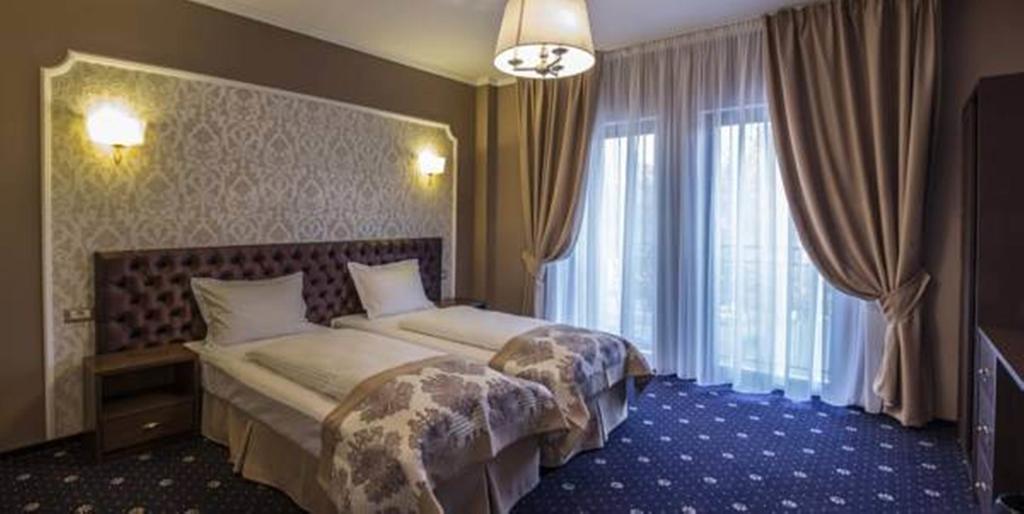 Hotel Bulevard Hunedoara Eksteriør bilde