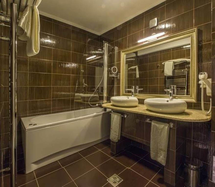 Hotel Bulevard Hunedoara Eksteriør bilde